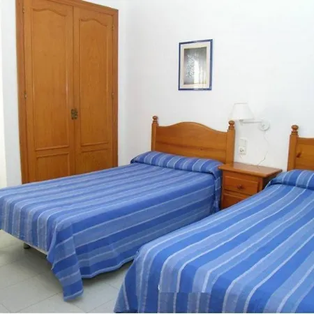 Macael Hotell