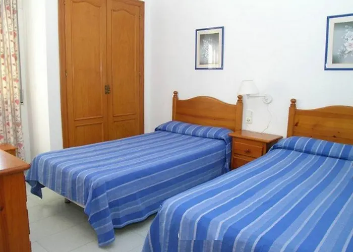 Macael Hotell